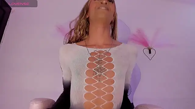 Snapshot of Mia_royal chatting on 23, 2, 2026 Mia royal online show from 23, 2, 2026