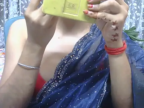 Snapshot of alaviya-19 chatting on 6, 10, 2025 alaviya-19 online show from 6, 10, 2025