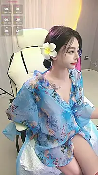 Snapshot of lulu5211 chatting on 18, 10, 2025 lulu5211 online show from 18, 10, 2025