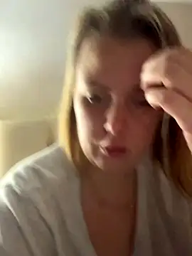 Snapshot of Piccolamonella29 chatting on 19, 11, 2025 Piccolamonella29 online show from 19, 11, 2025