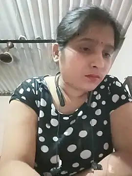 aliya-jaan71 online show from 13, 5, 2026