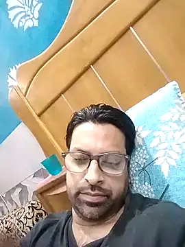 Snapshot of mohsin99272 chatting on 13, 10, 2025 mohsin99272 online show from 13, 10, 2025