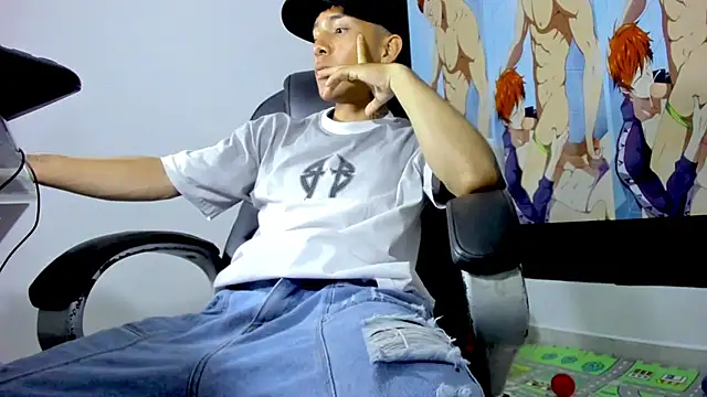 Snapshot of Hunteer_Boy chatting on 22, 9, 2025 Hunteer Boy online show from 22, 9, 2025