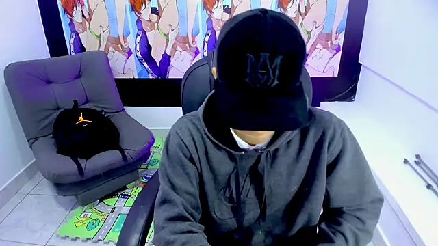 Snapshot of Hunteer_Boy chatting on 22, 10, 2025 Hunteer Boy online show from 22, 10, 2025