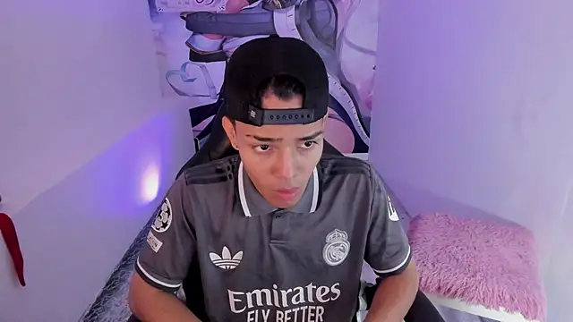 Snapshot of Hunteer_Boy chatting on 25, 10, 2025 Hunteer Boy online show from 25, 10, 2025