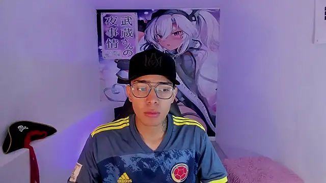 Snapshot of Hunteer_Boy chatting on 30, 10, 2025 Hunteer Boy online show from 30, 10, 2025