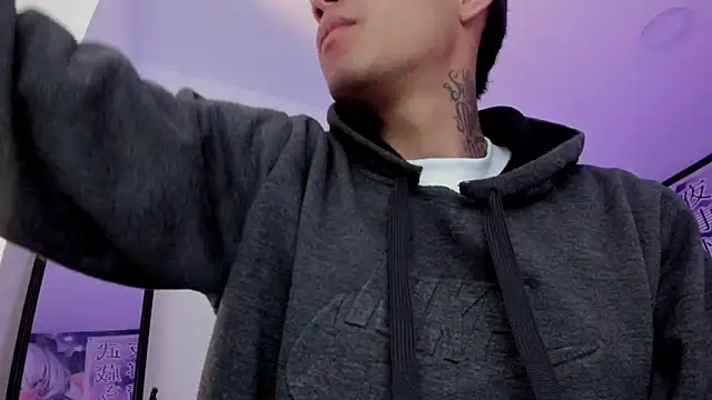 Snapshot of Hunteer_Boy chatting on 4, 11, 2025 Hunteer Boy online show from 4, 11, 2025