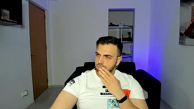 Snapshot of Jace_Thorne chatting on 22, 10, 2025 Jace Thorne online show from 22, 10, 2025