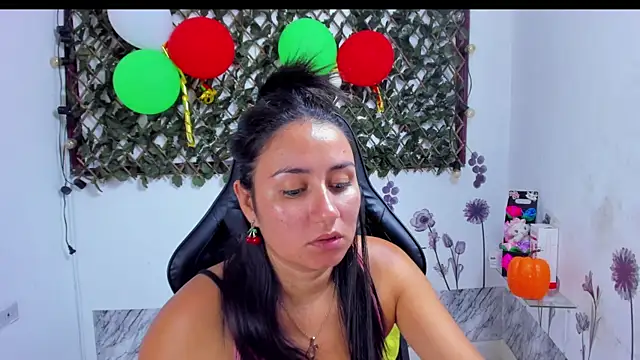 Luna021 1 online show from 1, 11, 2025