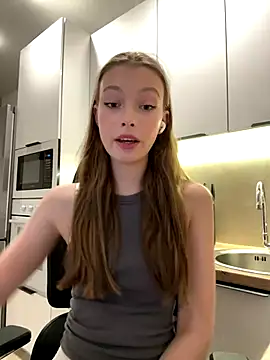 Snapshot of FriendlyFire_18 chatting on 23, 9, 2025 FriendlyFire 18 online show from 23, 9, 2025