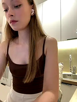 Snapshot of FriendlyFire_18 chatting on 25, 9, 2025 FriendlyFire 18 online show from 25, 9, 2025