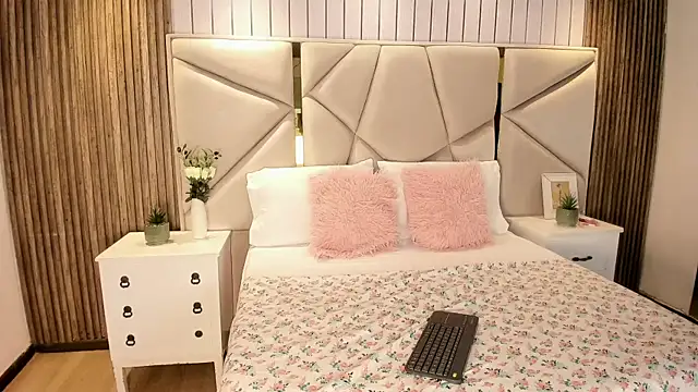 Maddy XOXO HOT online show from 30, 9, 2025