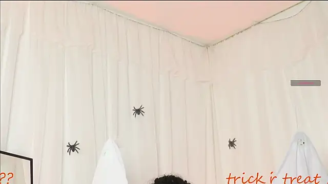 Snapshot of SUM___ chatting on 8, 10, 2025 SUM online show from 8, 10, 2025