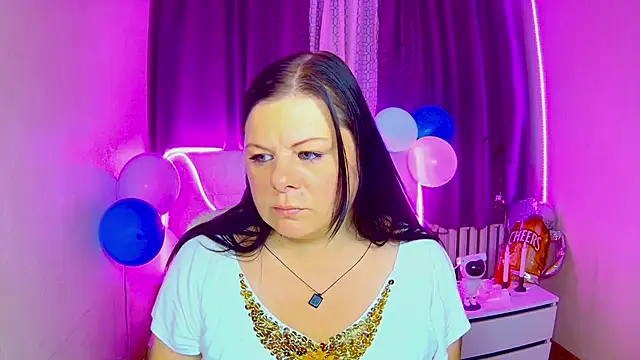 Snapshot of BritneyRaine chatting on 24, 9, 2025 BritneyRaine online show from 24, 9, 2025