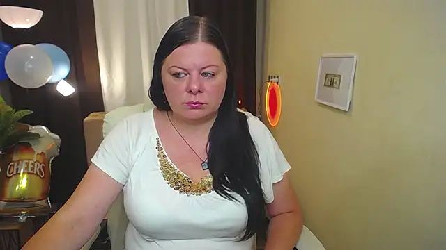 Snapshot of BritneyRaine chatting on 26, 9, 2025 BritneyRaine online show from 26, 9, 2025