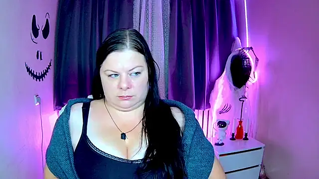 Snapshot of BritneyRaine chatting on 19, 10, 2025 BritneyRaine online show from 19, 10, 2025