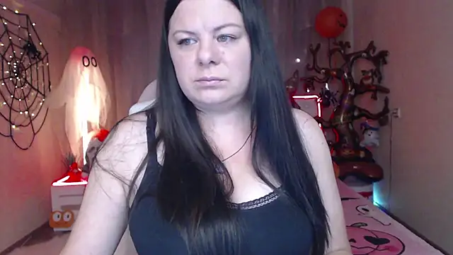 Snapshot of BritneyRaine chatting on 26, 10, 2025 BritneyRaine online show from 26, 10, 2025