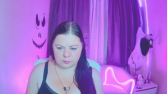 Snapshot of BritneyRaine chatting on 30, 10, 2025 BritneyRaine online show from 30, 10, 2025