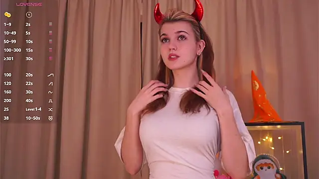 Snapshot of Sofia_Tetsu chatting on 21, 10, 2025 Sofia Tetsu online show from 21, 10, 2025