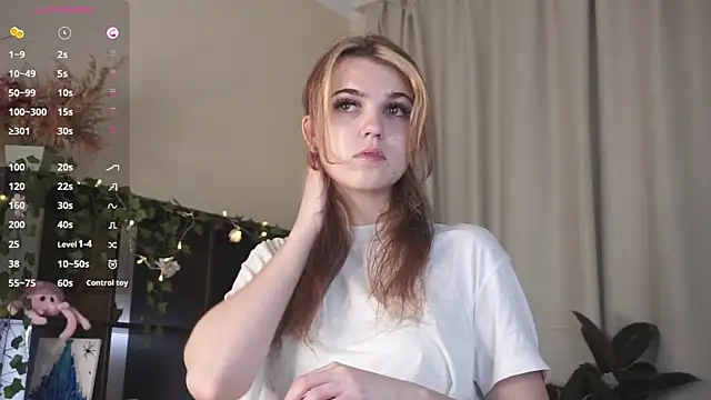 Snapshot of Sofia_Tetsu chatting on 29, 10, 2025 Sofia Tetsu online show from 29, 10, 2025