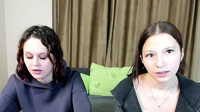 Snapshot of GabrielleLynchard chatting on 22, 9, 2025 GabrielleLynchard online show from 22, 9, 2025