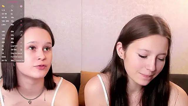 Snapshot of GabrielleLynchard chatting on 8, 10, 2025 GabrielleLynchard online show from 8, 10, 2025