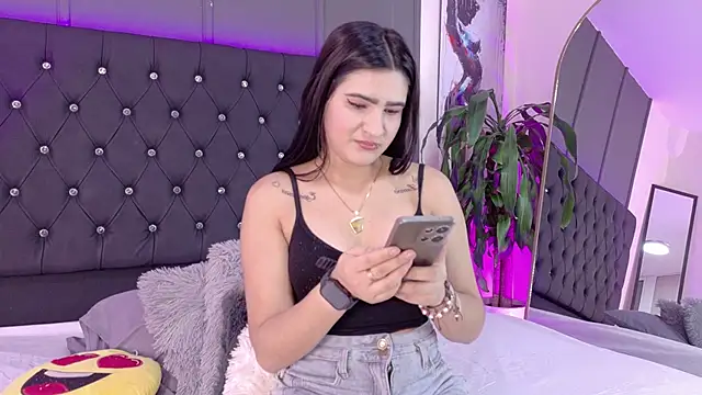 Snapshot of Scarlett_Durand chatting on 22, 9, 2025 Scarlett Durand online show from 22, 9, 2025