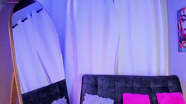 Snapshot of Scarlett_Durand chatting on 16, 10, 2025 Scarlett Durand online show from 16, 10, 2025