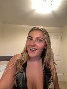 Snapshot of Sapphireroseee chatting on 31, 10, 2025 Sapphireroseee online show from 31, 10, 2025