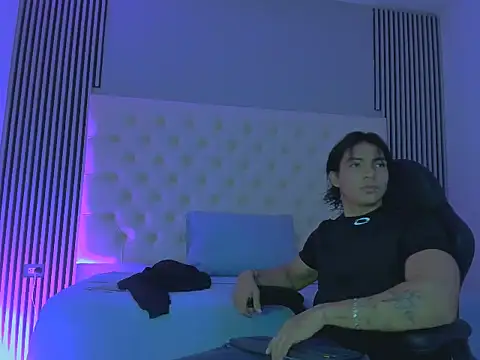 Snapshot of toji_luxxer chatting on 16, 9, 2025 toji luxxer online show from 16, 9, 2025