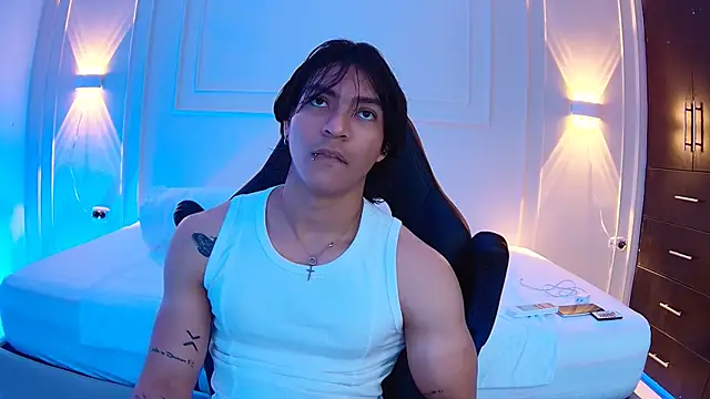 Snapshot of toji_luxxer chatting on 18, 9, 2025 toji luxxer online show from 18, 9, 2025