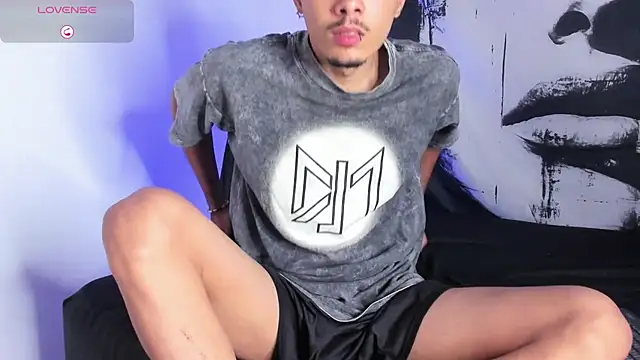 Snapshot of Avaggi chatting on 20, 9, 2025 Avaggi online show from 20, 9, 2025