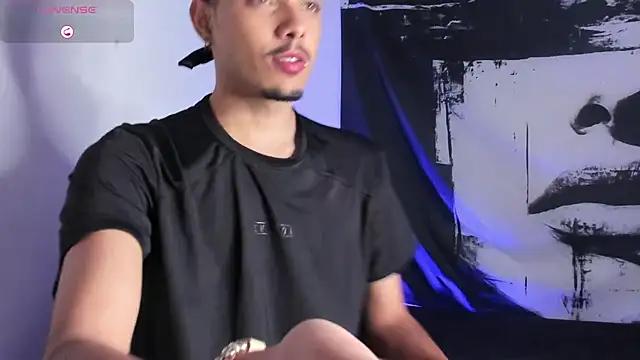 Snapshot of Avaggi chatting on 23, 9, 2025 Avaggi online show from 23, 9, 2025