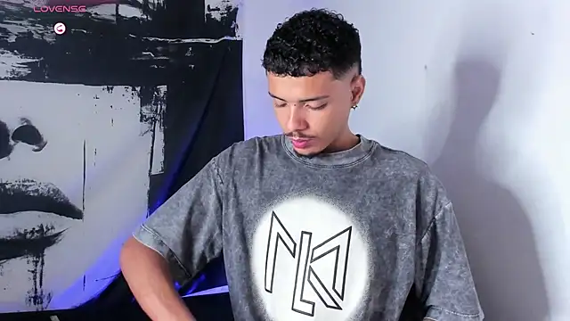 Snapshot of Avaggi chatting on 26, 9, 2025 Avaggi online show from 26, 9, 2025