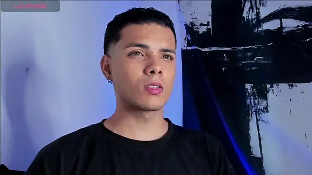 Snapshot of Avaggi chatting on 25, 10, 2025 Avaggi online show from 25, 10, 2025