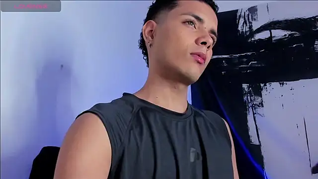 Snapshot of Avaggi chatting on 27, 10, 2025 Avaggi online show from 27, 10, 2025