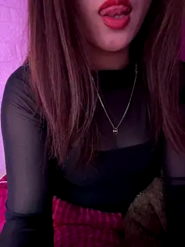 Moon pusy online show from 7, 1, 2026