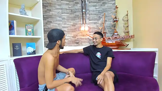 Snapshot of Juicy_Creww chatting on 6, 10, 2025 Juicy Creww online show from 6, 10, 2025