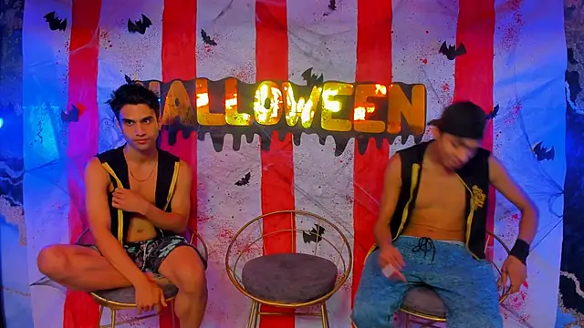 Snapshot of Juicy_Creww chatting on 13, 10, 2025 Juicy Creww online show from 13, 10, 2025