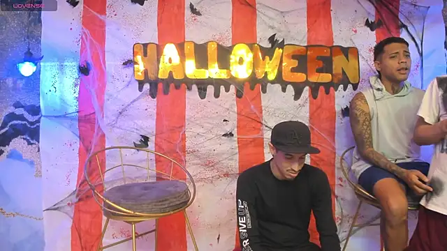 Snapshot of Juicy_Creww chatting on 14, 10, 2025 Juicy Creww online show from 14, 10, 2025