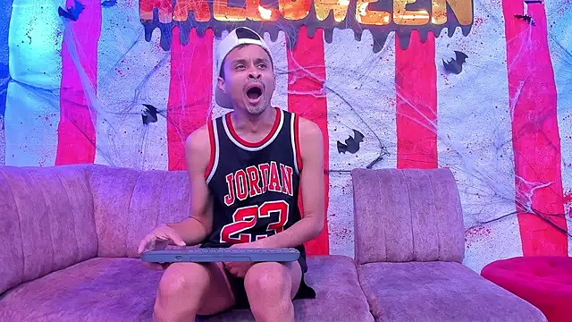 Snapshot of Juicy_Creww chatting on 25, 10, 2025 Juicy Creww online show from 25, 10, 2025