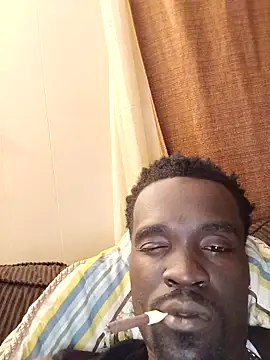 Snapshot of ChocolatebbC4u chatting on 1, 10, 2025 ChocolatebbC4u online show from 1, 10, 2025