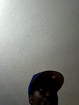 Snapshot of ChocolatebbC4u chatting on 9, 11, 2025 ChocolatebbC4u online show from 9, 11, 2025