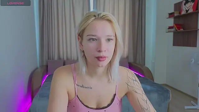 MistyMayers online show from 30, 9, 2025