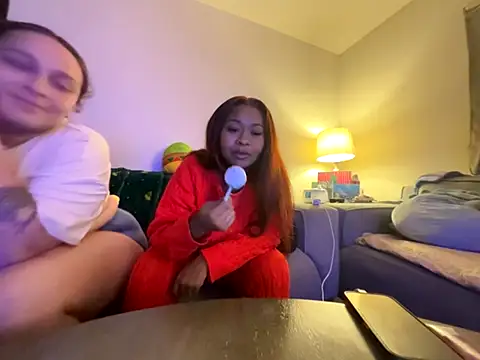 Snapshot of GoddessFatPuss chatting on 4, 10, 2025 GoddessFatPuss online show from 4, 10, 2025