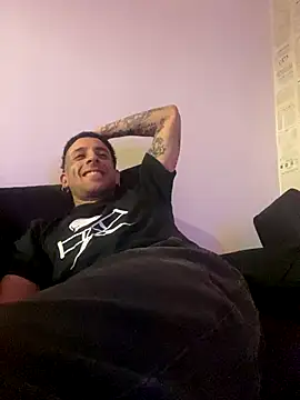 juicytatts23 online show from 21, 9, 2025