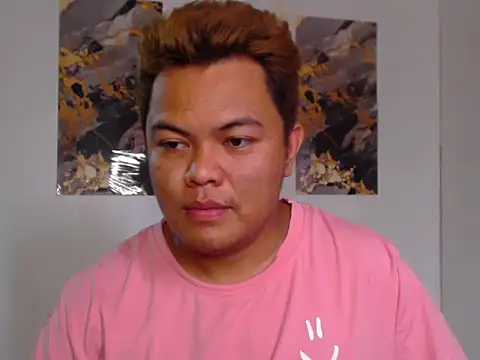 Snapshot of Gayasianzowe chatting on 15, 9, 2025 Gayasianzowe online show from 15, 9, 2025