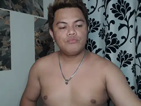 Snapshot of Gayasianzowe chatting on 16, 9, 2025 Gayasianzowe online show from 16, 9, 2025