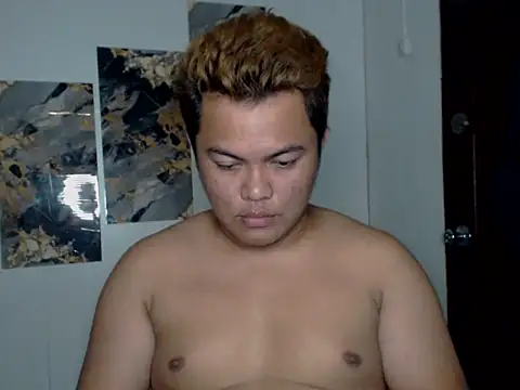 Snapshot of Gayasianzowe chatting on 24, 9, 2025 Gayasianzowe online show from 24, 9, 2025