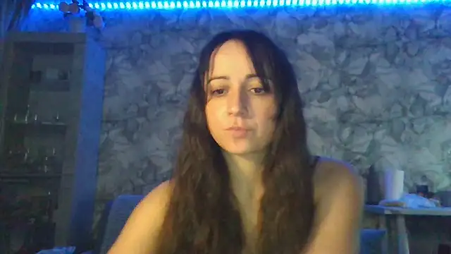 Snapshot of Avylith chatting on 6, 10, 2025 Avylith online show from 6, 10, 2025